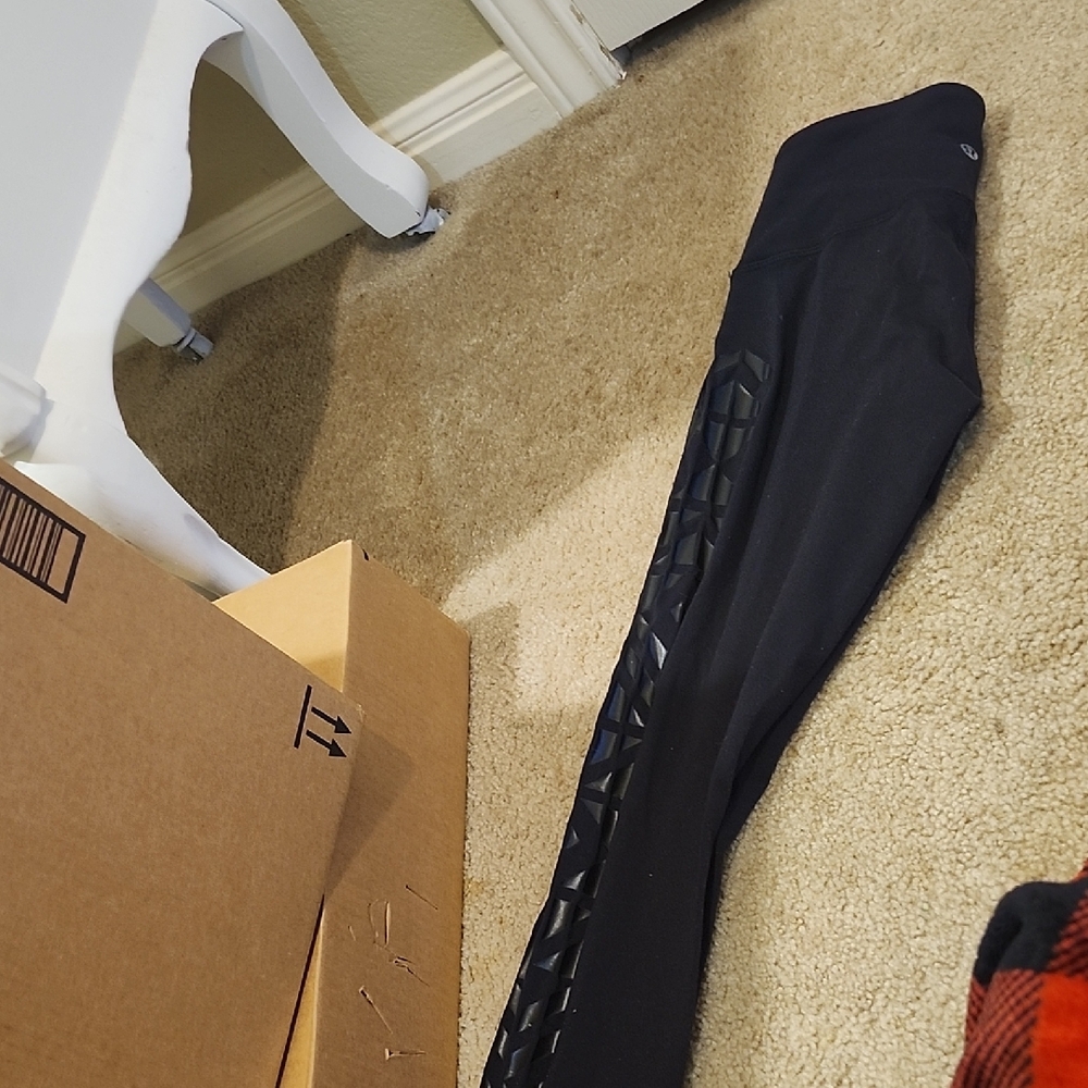 Lululemon Athletica Black Leggings with Geometric Side Detail